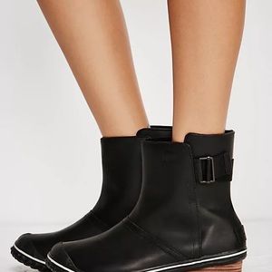 Sorel Pull On Weatherproof Boot. Size 9